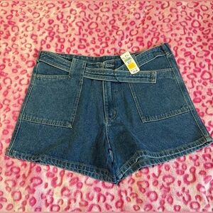 2000s Too Hot Denim Shorts w/ Built in Belt Women’s 10